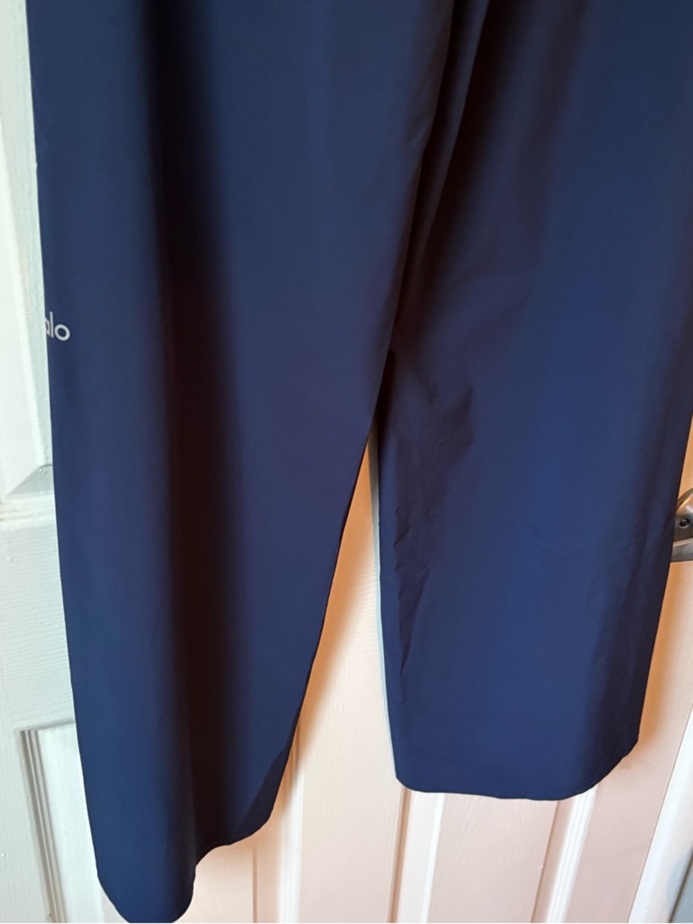 Alo Yoga Suit Up Trouser Navy Blue size small NWOT - Picture 9 of 9